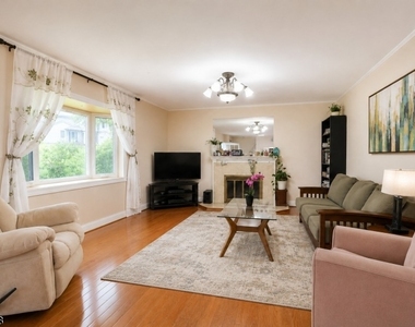 19 Aspen Rd - Photo Thumbnail 4