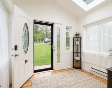 19 Aspen Rd - Photo Thumbnail 2