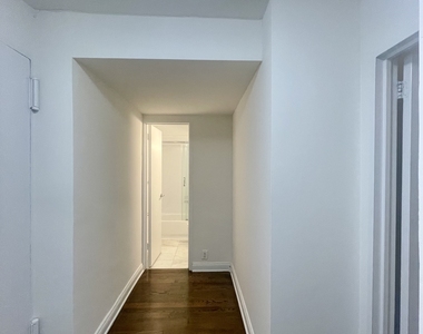 405 East 56th Street, 2E - Photo Thumbnail 10