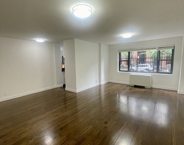 405 East 56th Street, 2E - Photo Thumbnail 1