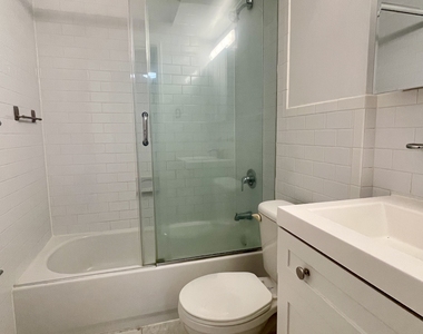 East 56th Street - Photo Thumbnail 7