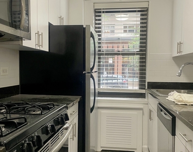 East 56th Street - Photo Thumbnail 2