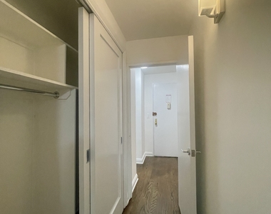 405 East 56th Street, 2E - Photo Thumbnail 9