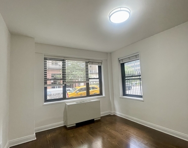 405 East 56th Street, 2E - Photo Thumbnail 8