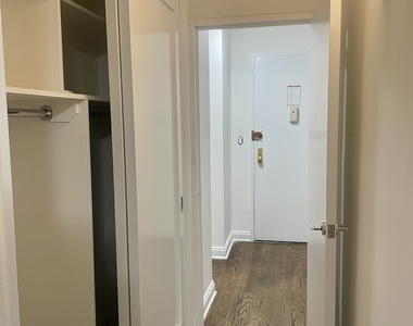 East 56th Street - Photo Thumbnail 6