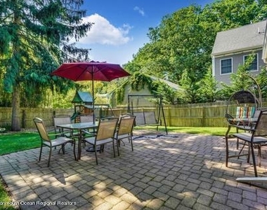 200 Highwood Road - Photo Thumbnail 14