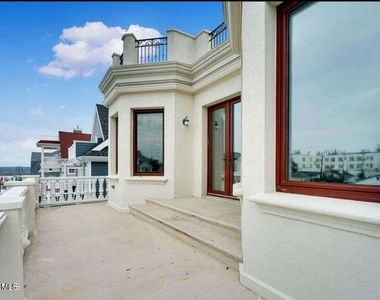 103 11th Avenue - Photo Thumbnail 34