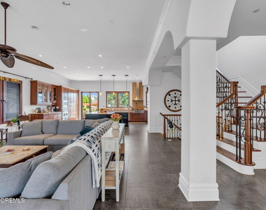 103 11th Avenue - Photo Thumbnail 4