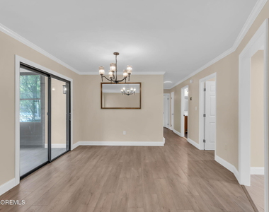 39 Meadow Green Circle - Photo Thumbnail 10