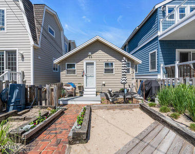 157 Beach Front - Photo Thumbnail 7