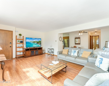 102 10th Avenue - Photo Thumbnail 3