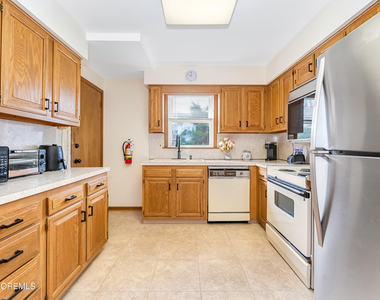 102 10th Avenue - Photo Thumbnail 7