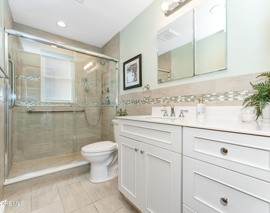 102 10th Avenue - Photo Thumbnail 17