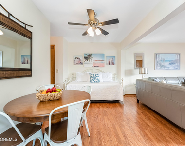 102 10th Avenue - Photo Thumbnail 9