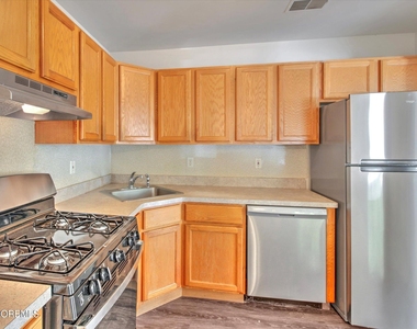 15 Esplanade Way - Photo Thumbnail 16