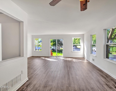 15 Esplanade Way - Photo Thumbnail 13