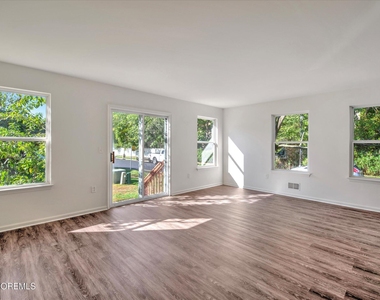 15 Esplanade Way - Photo Thumbnail 9