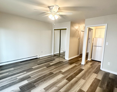 709 Ocean Avenue N - Photo Thumbnail 6