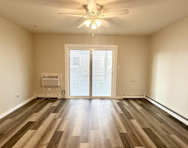 709 Ocean Avenue N - Photo Thumbnail 7
