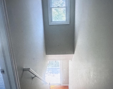 1137 Woodmere Drive - Photo Thumbnail 16