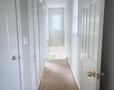 1137 Woodmere Drive - Photo Thumbnail 17