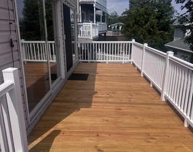 1137 Woodmere Drive - Photo Thumbnail 5