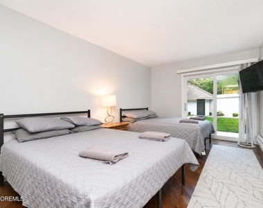 401 Overlook Drive - Photo Thumbnail 17