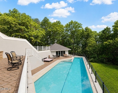 401 Overlook Drive - Photo Thumbnail 48