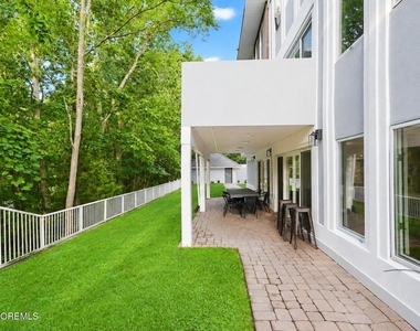 401 Overlook Drive - Photo Thumbnail 19