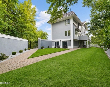 401 Overlook Drive - Photo Thumbnail 8