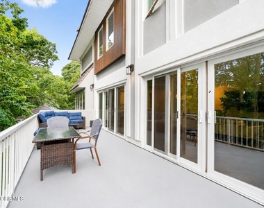 401 Overlook Drive - Photo Thumbnail 42