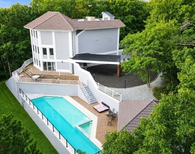 401 Overlook Drive - Photo Thumbnail 1