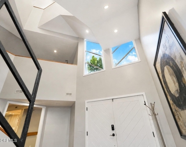 401 Overlook Drive - Photo Thumbnail 9