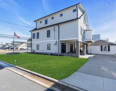 455 E Main Street - Photo Thumbnail 5