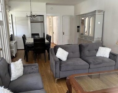 8 Royal Place - Photo Thumbnail 1