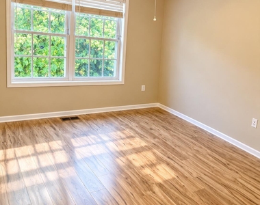 35 Ironwood Court - Photo Thumbnail 11