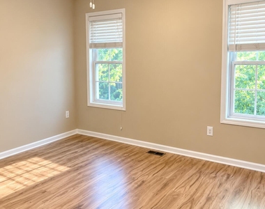 35 Ironwood Court - Photo Thumbnail 10