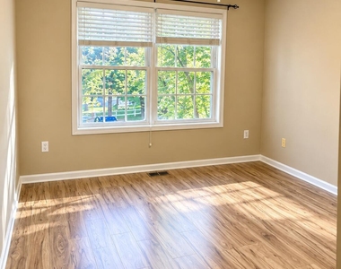 35 Ironwood Court - Photo Thumbnail 9