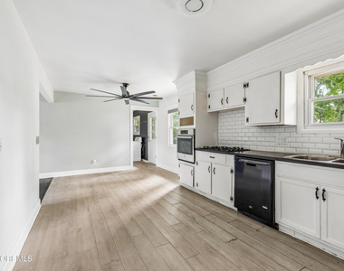 297 Cambourne Drive - Photo Thumbnail 3