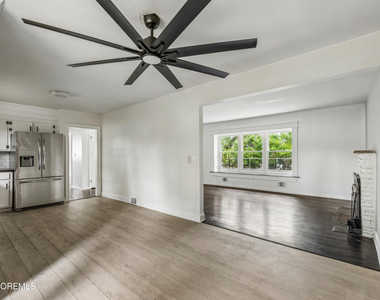 297 Cambourne Drive - Photo Thumbnail 4