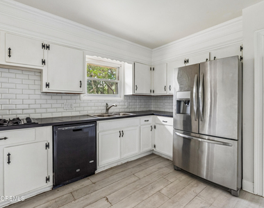 297 Cambourne Drive - Photo Thumbnail 5