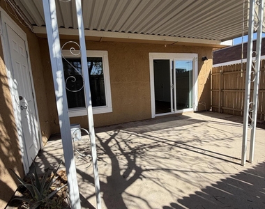 8235 N 34th Drive - Photo Thumbnail 19