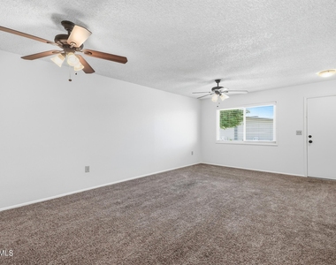 10922 W Santa Fe Drive - Photo Thumbnail 3
