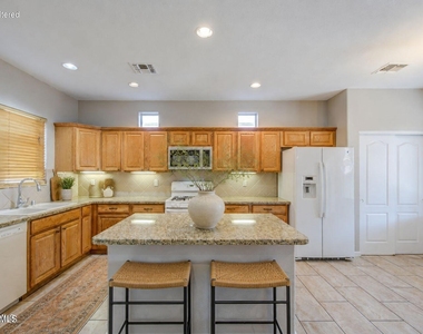 9131 W Hubbell Street - Photo Thumbnail 9