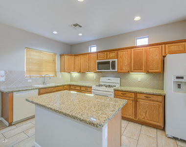 9131 W Hubbell Street - Photo Thumbnail 11