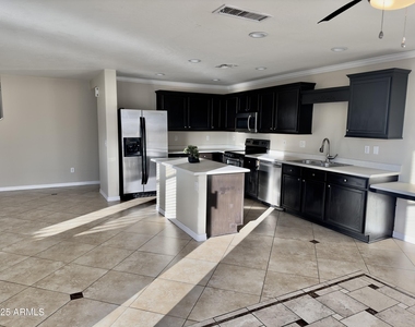3435 E Longhorn Drive - Photo Thumbnail 1