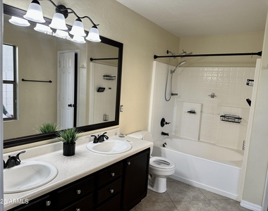 3435 E Longhorn Drive - Photo Thumbnail 9
