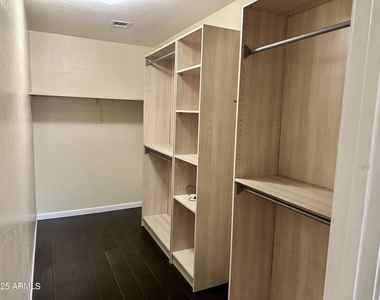 3435 E Longhorn Drive - Photo Thumbnail 10