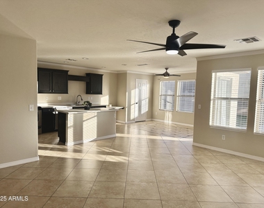 3435 E Longhorn Drive - Photo Thumbnail 4