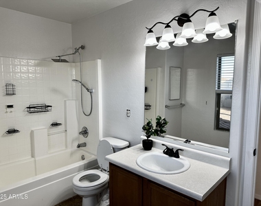 3435 E Longhorn Drive - Photo Thumbnail 17